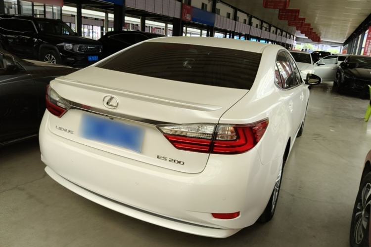 Used Lexus ES 2015 200 Elite Edition Rear Right 45 Deg