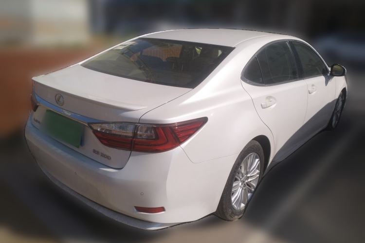 Used Lexus ES 2015 200 Elite Edition Rear Right 45 Deg