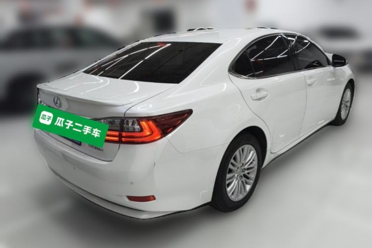 Used Lexus ES 2015 200 Elite Edition Rear Right 45 Deg