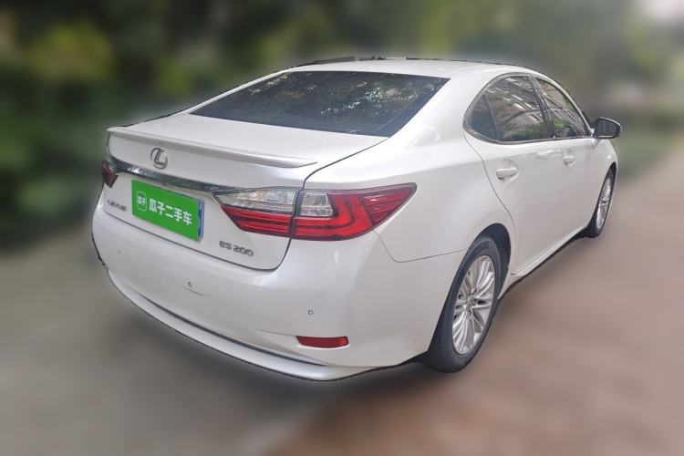 Used Lexus ES 2015 200 Elite Edition Rear Right 45 Deg