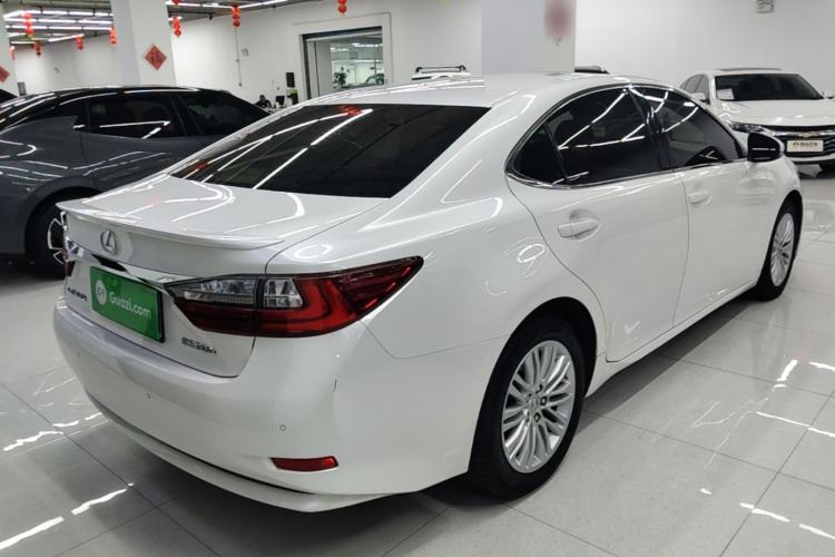 Used Lexus ES 2015 200 Elite Edition Rear Right 45 Deg