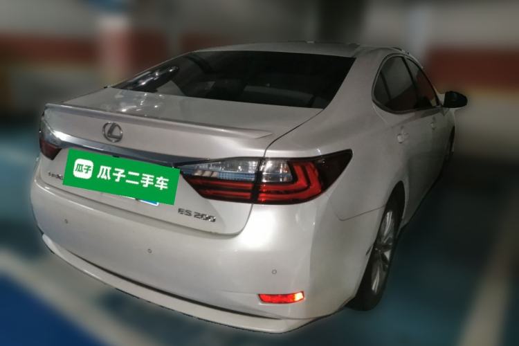 Used Lexus ES 2015 200 Elite Edition Rear Right 45 Deg