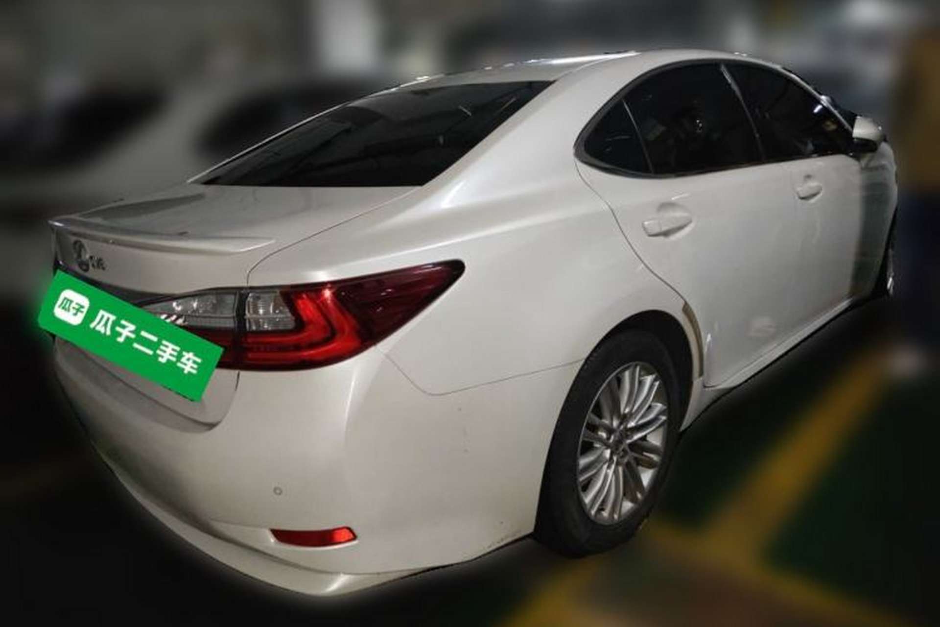 Used Lexus ES 2015 200 Comfort Edition Rear Right 45 Deg
