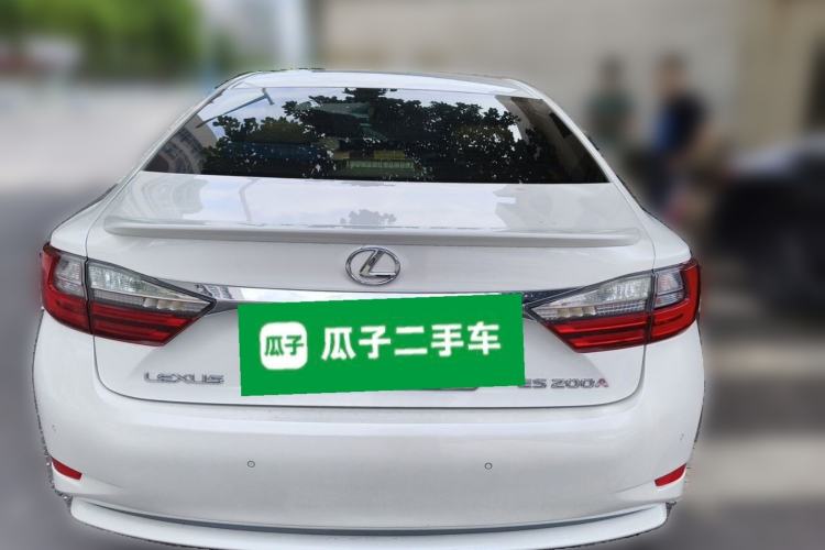 Used Lexus ES 2015 200 Elite Edition Rear