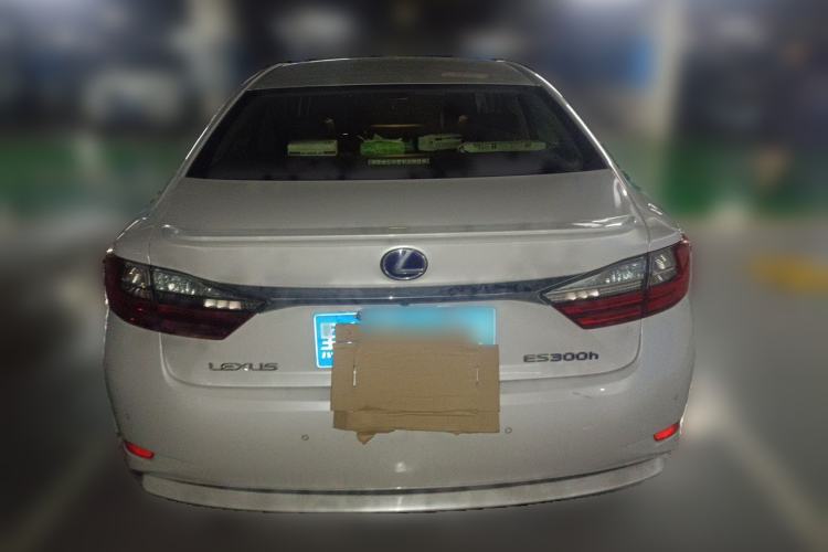 Used Lexus ES 2015 300h Comfort Edition Rear