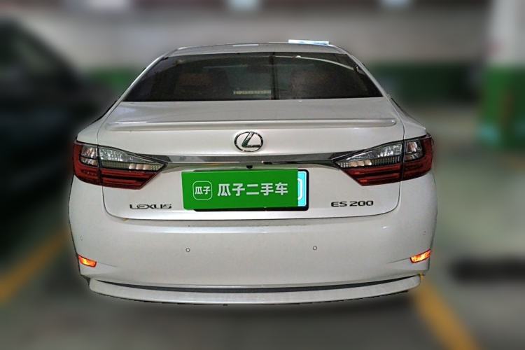 Used Lexus ES 2015 200 Elite Edition Rear