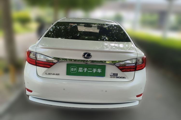 Used Lexus ES 2015 300h Comfort Edition Rear