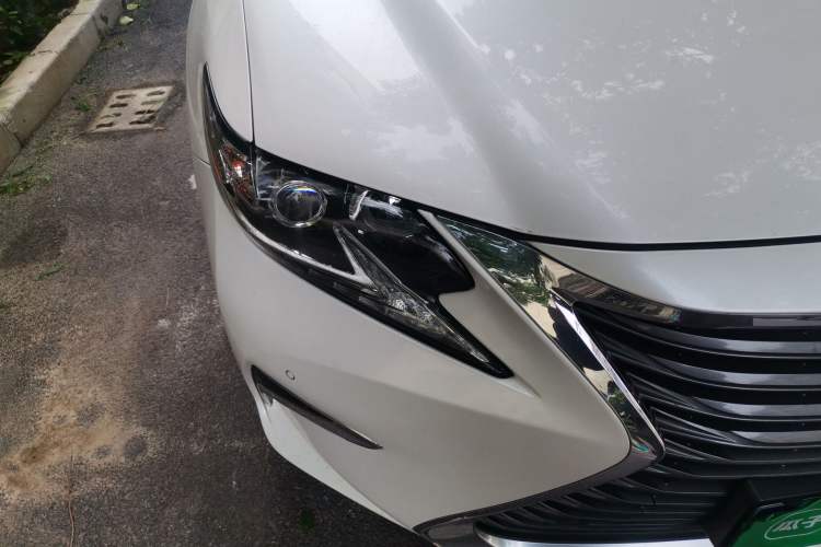 Used Lexus ES 2015 200 Elite Edition Right Front Headlight