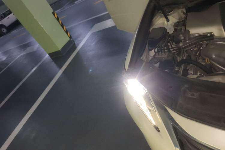 Used Lexus ES 2015 200 Comfort Edition Right Front Headlight