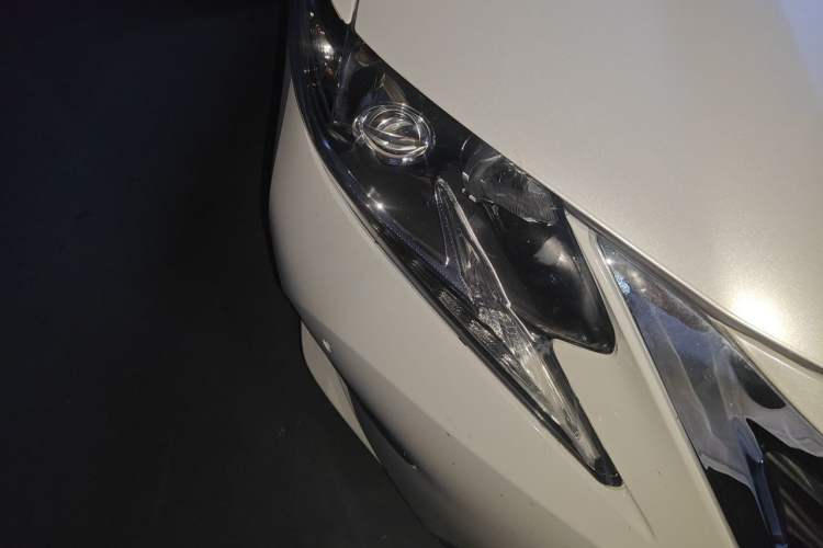 Used Lexus ES 2015 300h Comfort Edition Right Front Headlight