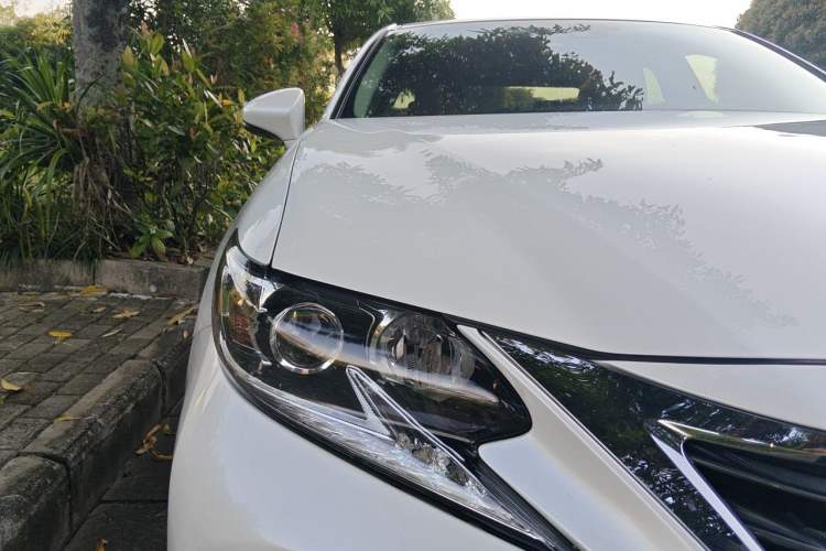 Used Lexus ES 2015 300h Comfort Edition Right Front Headlight