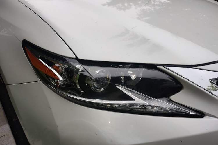 Used Lexus ES 2015 200 Elite Edition Right Front Headlight