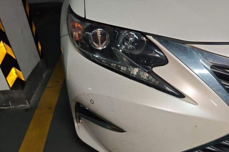 Used Lexus ES 2015 200 Elite Edition Right Front Headlight