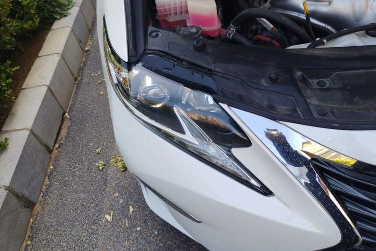 Used Lexus ES 2015 300h Comfort Edition Right Front Headlight