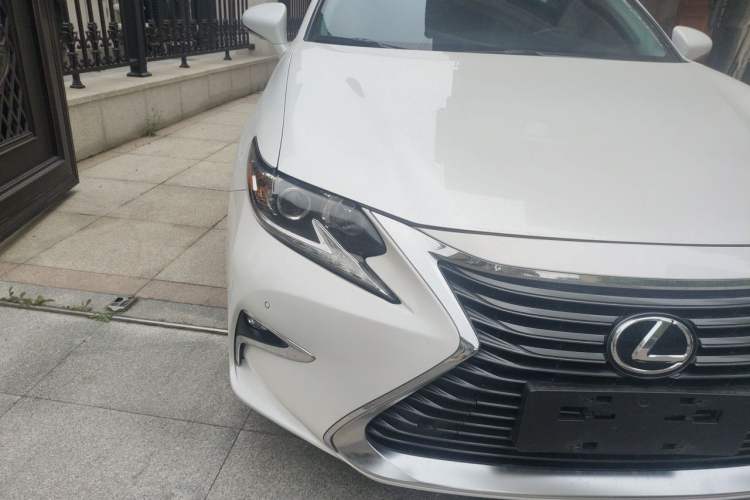 Used Lexus ES 2015 200 Elite Edition Right Front Headlight