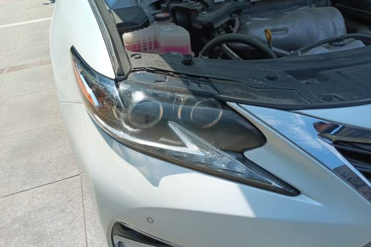 Used Lexus ES 2015 300h Luxury Edition Right Front Headlight
