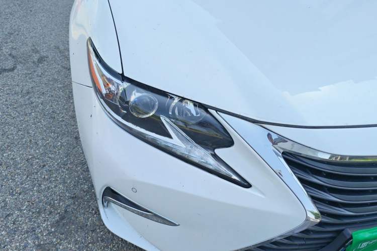Used Lexus ES 2015 200 Elite Edition Right Front Headlight