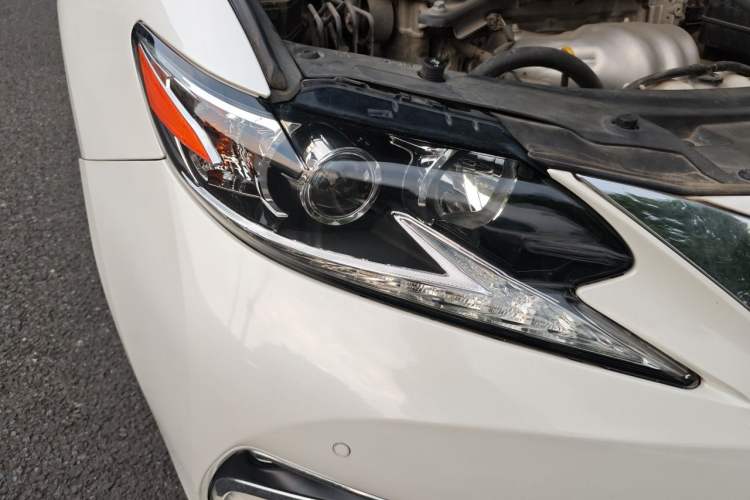Used Lexus ES 2015 200 Elite Edition Right Front Headlight
