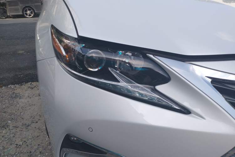 Used Lexus ES 2015 200 Elite Edition Right Front Headlight
