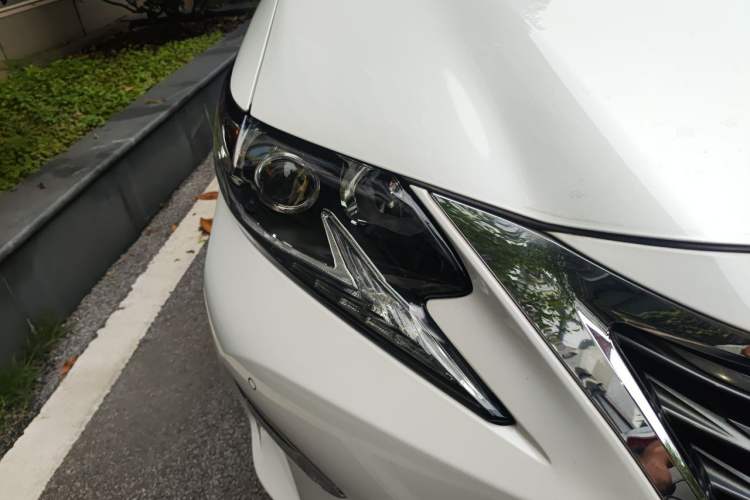 Used Lexus ES 2015 200 Elite Edition Right Front Headlight