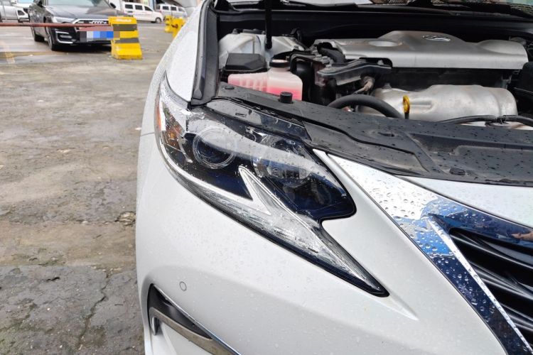 Used Lexus ES 2015 300h Comfort Edition Right Front Headlight