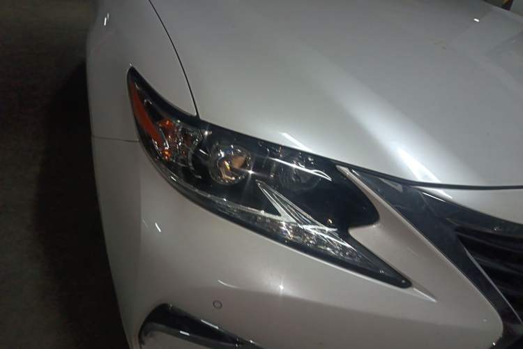 Used Lexus ES 2015 200 Elite Edition Right Front Headlight