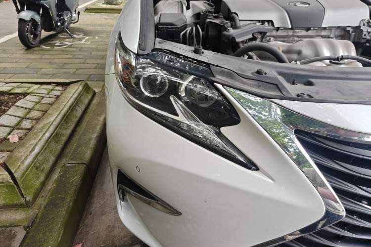 Used Lexus ES 2015 200 Elite Edition Right Front Headlight