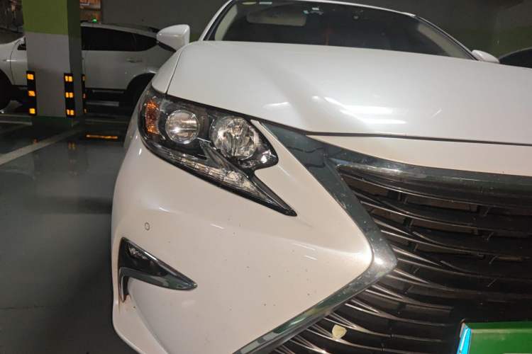 Used Lexus ES 2015 200 Comfort Edition Right Front Headlight