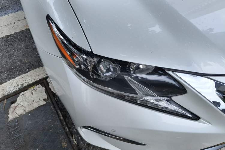 Used Lexus ES 2015 200 Elite Edition Right Front Headlight