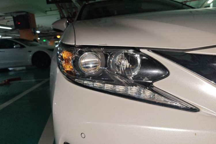 Used Lexus ES 2015 200 Elite Edition Right Front Headlight
