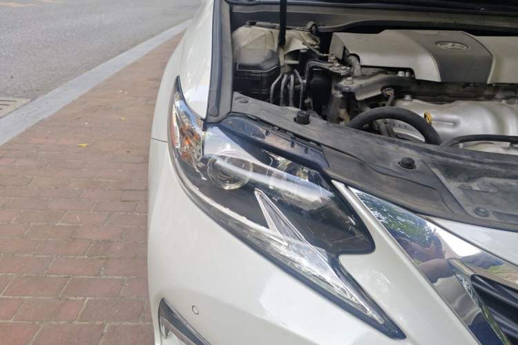 Used Lexus ES 2015 200 Elite Edition Right Front Headlight
