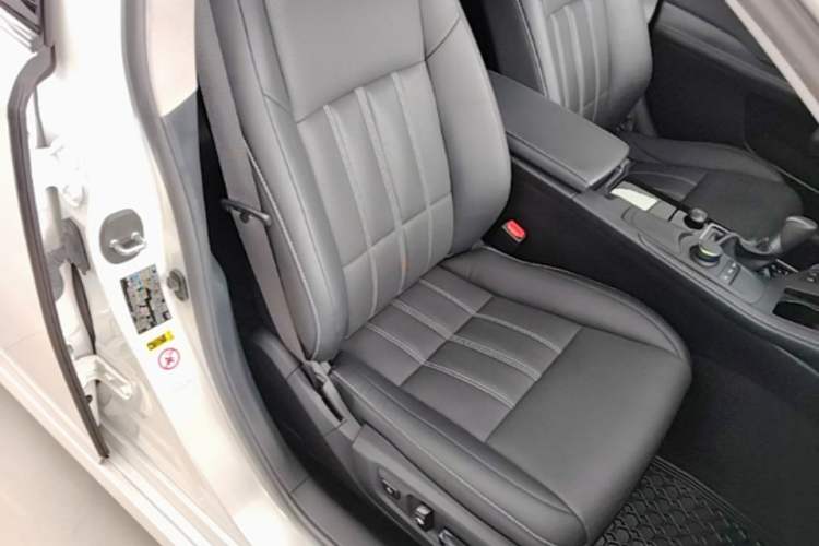 Used Lexus ES 2015 200 Elite Edition Right Front Seat