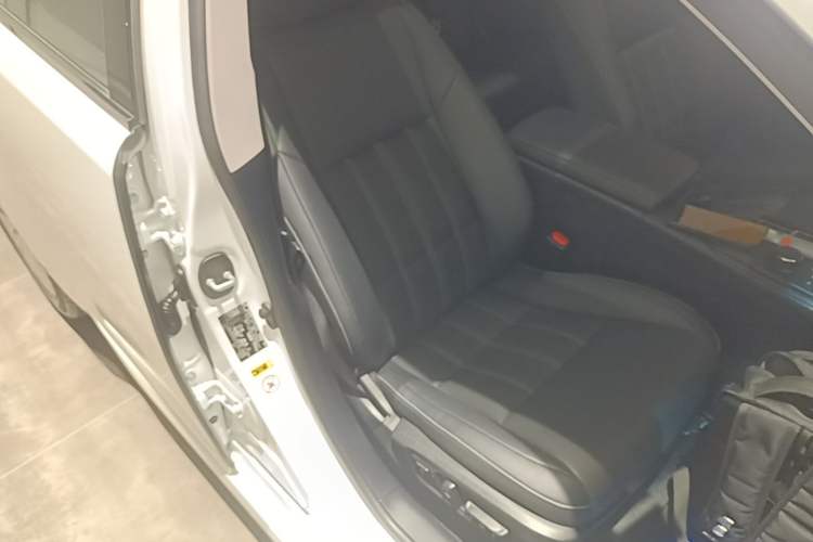 Used Lexus ES 2015 200 Elite Edition Right Front Seat