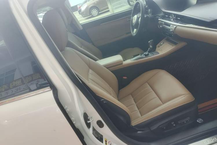 Used Lexus ES 2015 200 Elite Edition Right Front Seat