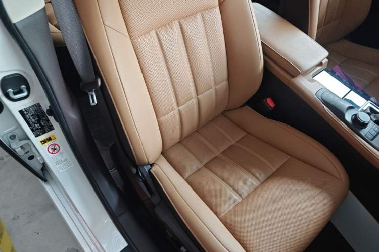 Used Lexus ES 2015 200 Comfort Edition Right Front Seat