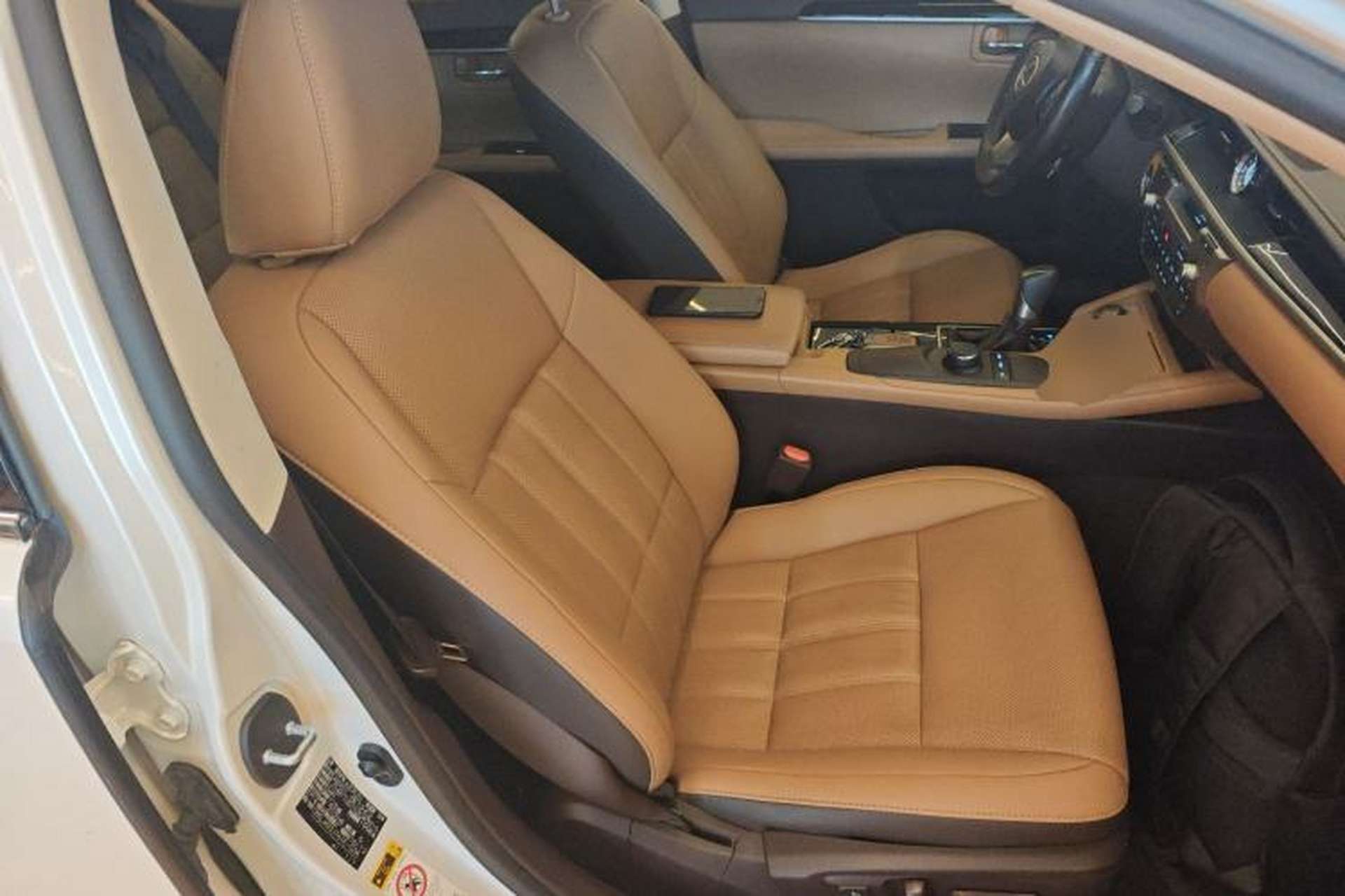 Used Lexus ES 2015 200 Elite Edition Right Front Seat