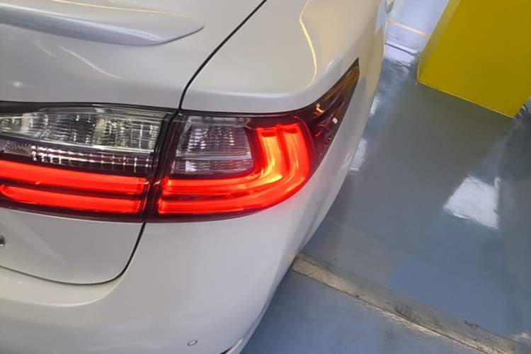 Used Lexus ES 2015 200 Elite Edition Right Rear Taillight