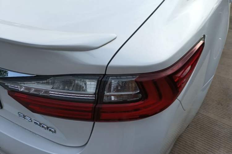 Used Lexus ES 2015 200 Elite Edition Right Rear Taillight