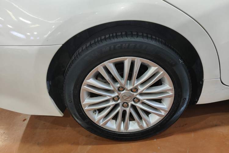 Used Lexus ES 2015 200 Elite Edition Right Rear Wheel Hub
