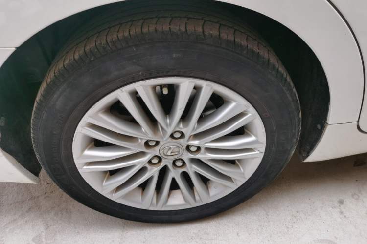 Used Lexus ES 2015 200 Elite Edition Right Rear Wheel Hub