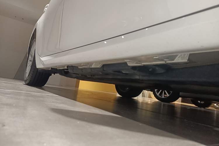Used Lexus ES 2015 200 Elite Edition Right Side Sill