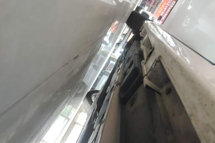 Used Lexus ES 2015 200 Elite Edition Right Side Sill