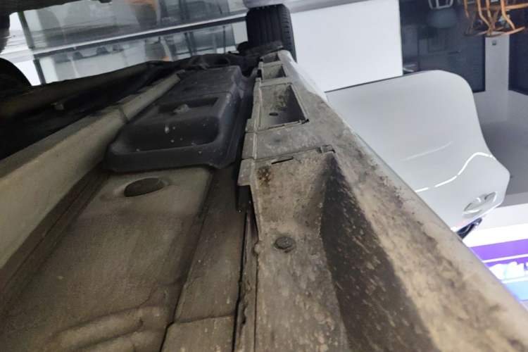 Used Lexus ES 2015 200 Elite Edition Right Side Sill