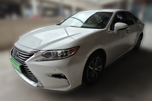 Used Lexus ES 2015 300h Comfort Edition
