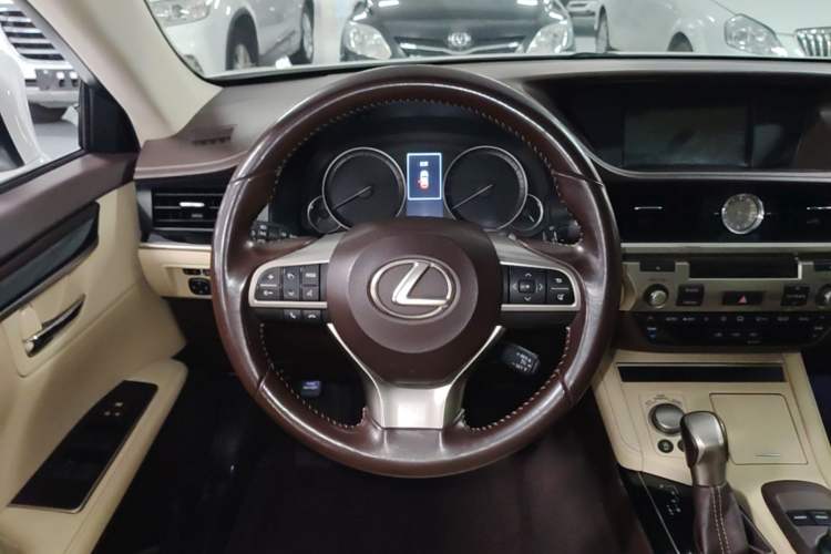 Used Lexus ES 2015 200 Elite Edition Steering Wheel