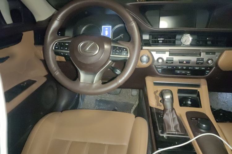 Used Lexus ES 2015 200 Elite Edition Steering Wheel