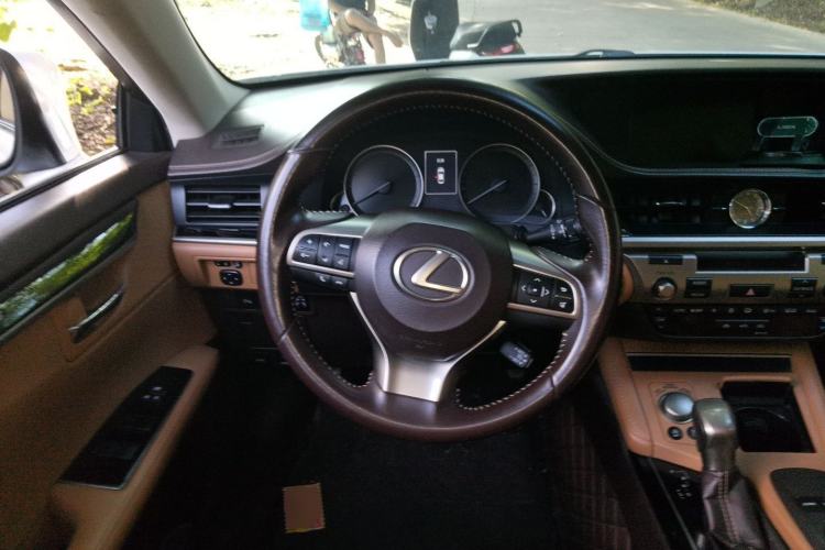 Used Lexus ES 2015 200 Elite Edition Steering Wheel