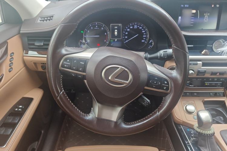 Used Lexus ES 2015 250 Elegant Edition Steering Wheel