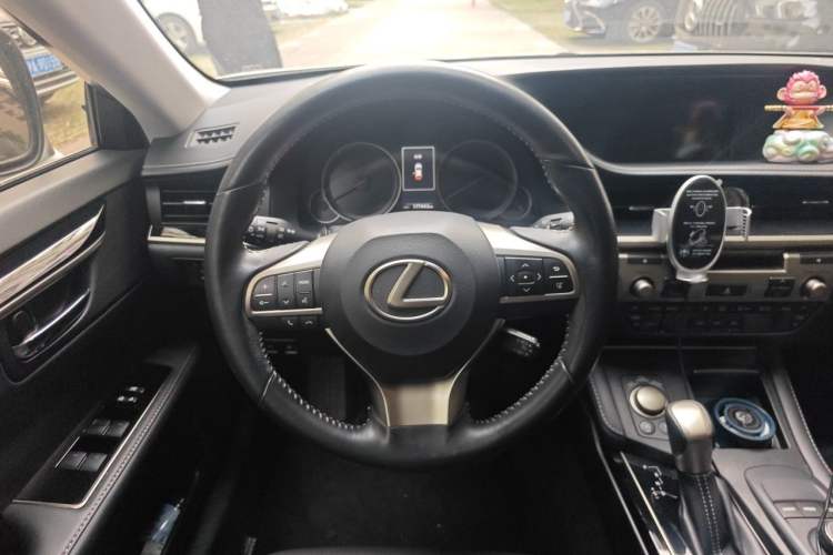 Used Lexus ES 2015 200 Elite Edition Steering Wheel