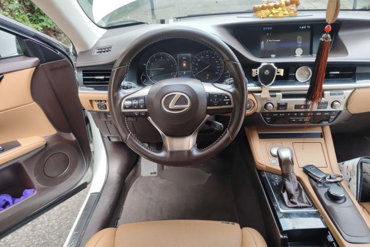 Used Lexus ES 2015 200 Elite Edition Steering Wheel